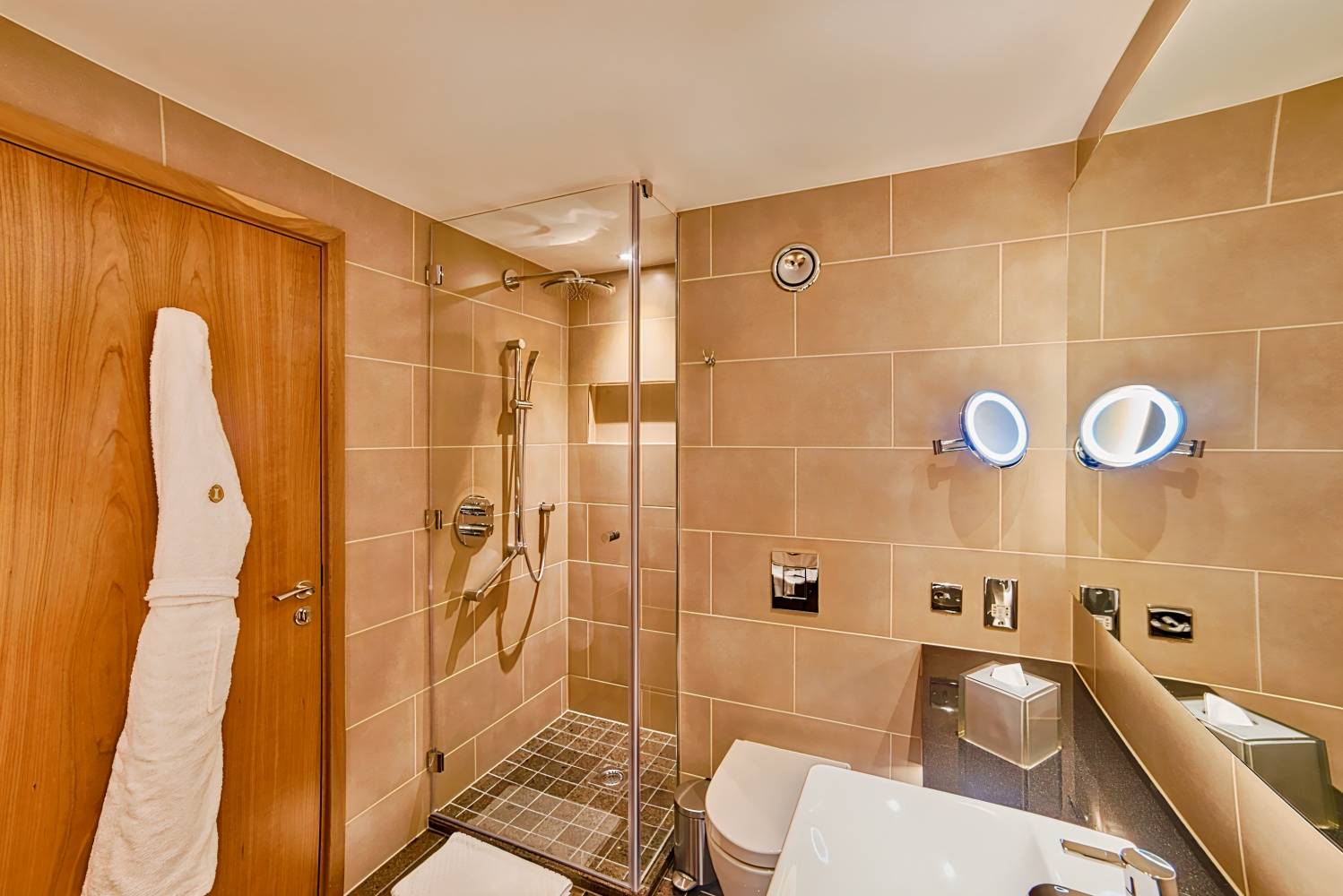 Intercontinental London - The O2, an IHG Hotel, Greater London : -34% ...