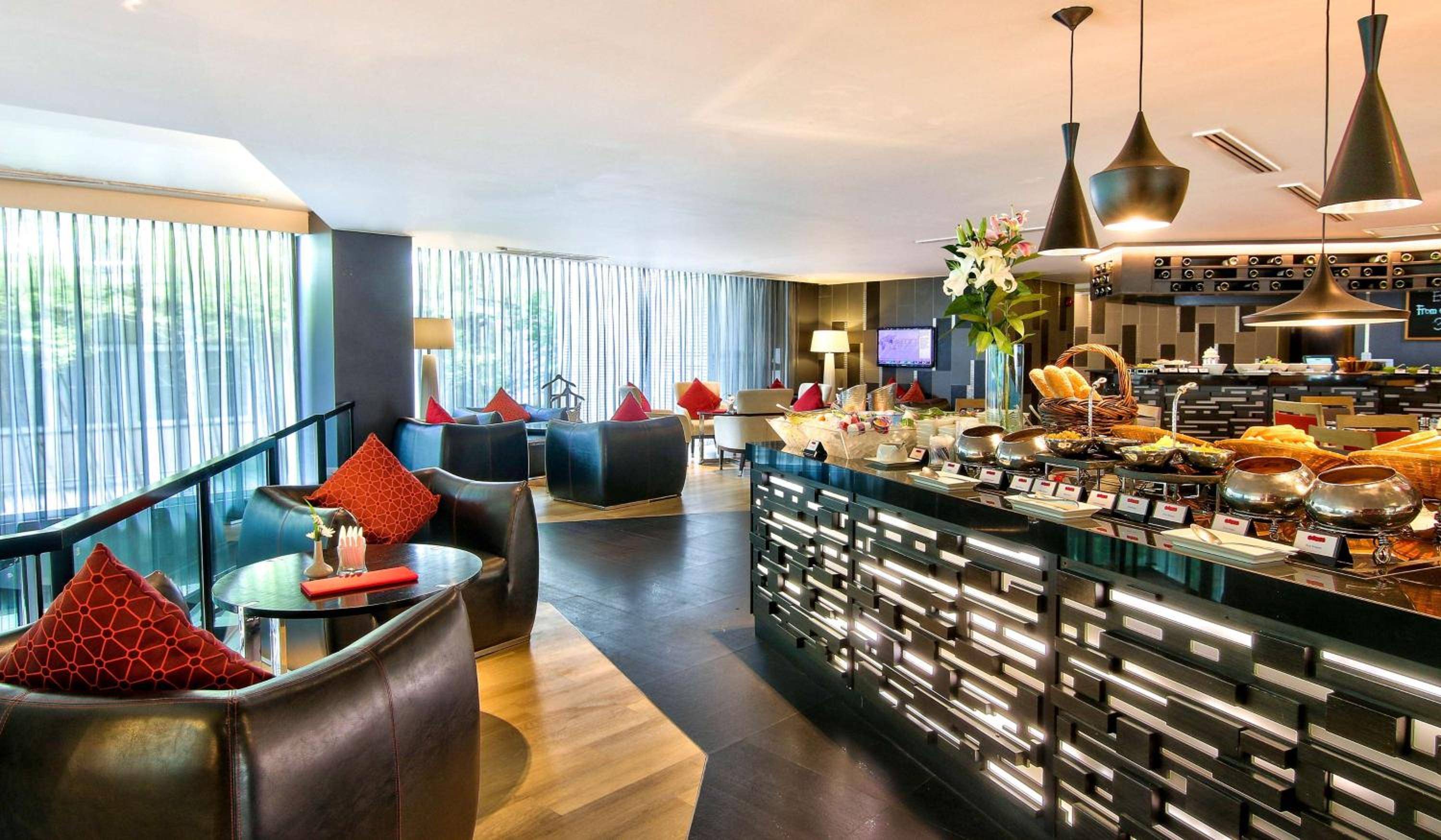 Park Plaza Bangkok Soi 18 Airport Transfer th.dayuse.com