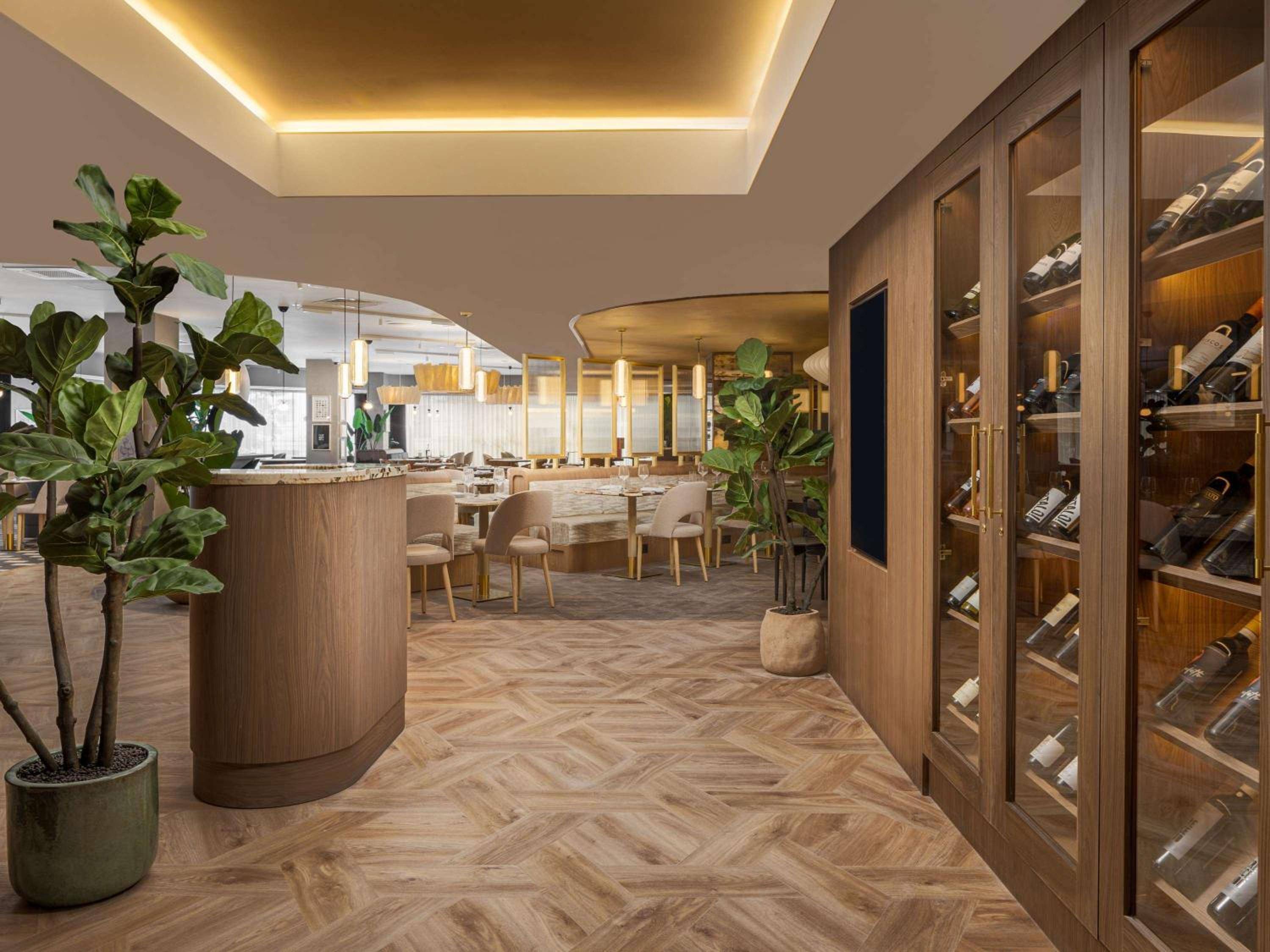 Mercure London Earls Court Greater London : 34% during the day Mercure London Earls Court Greater London : 34% during the day