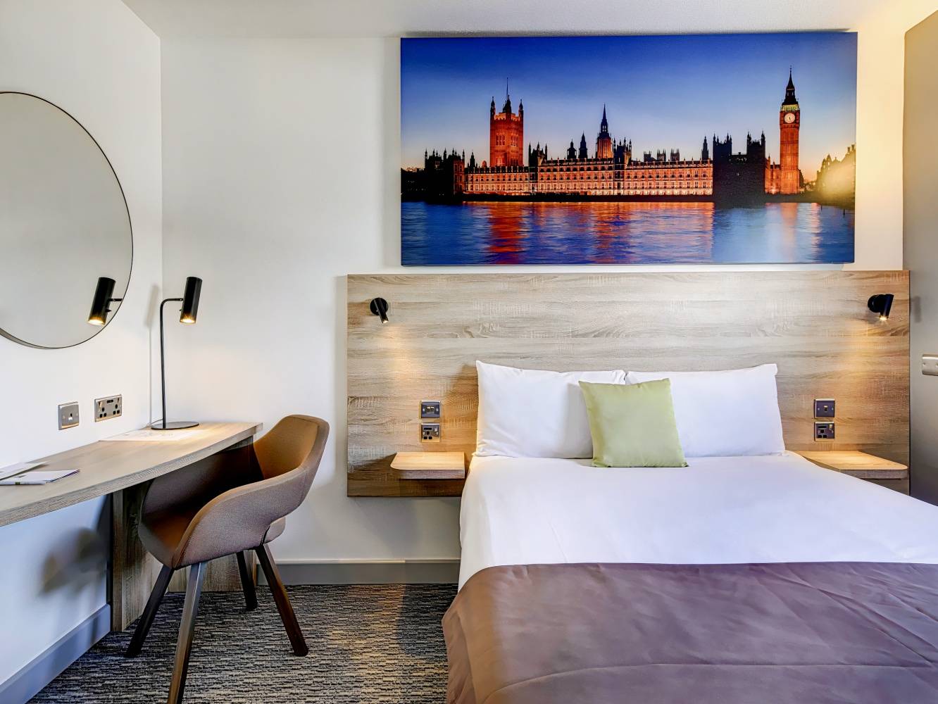 ibis Styles London Excel, Greater London hotel during the day Dayuse.sg